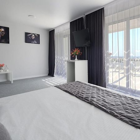 Panorama Briz Hotel Karolino-Buhaz Kültér fotó